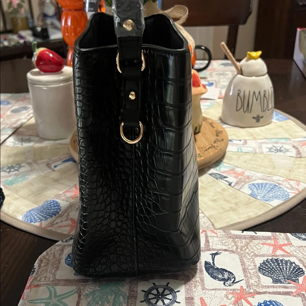 AOTA Black Croc-Embossed Handbag NWOT - Picture 3 of 6